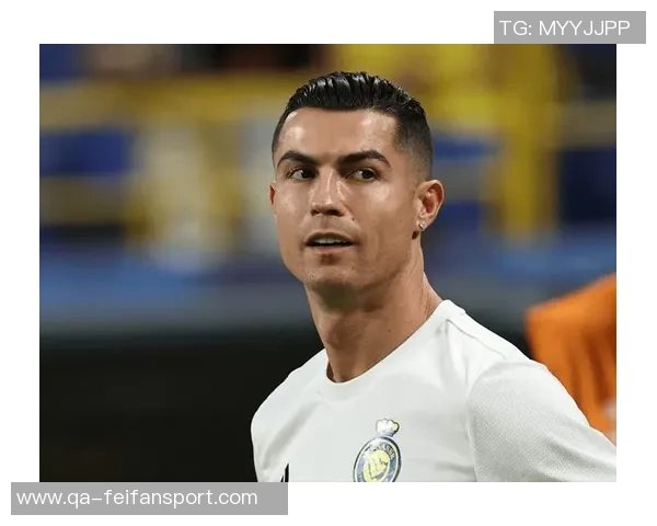 C罗国家队生涯首度染红引发热议球迷对裁判判罚意见不一